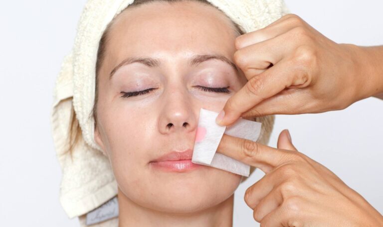 Facial-Waxing-e1420480171351